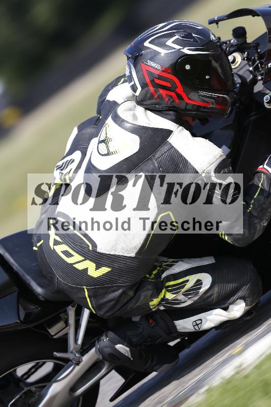 /45 10.08.2025 Plüss Moto Sport ADR/Freies Fahren/backside